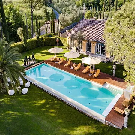 Villa Wine Estate In Hills