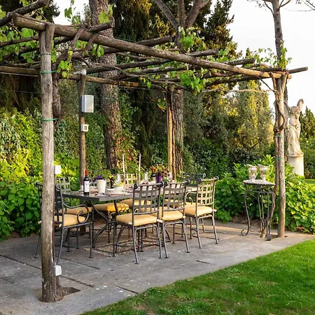 Villa Wine Estate In Hills