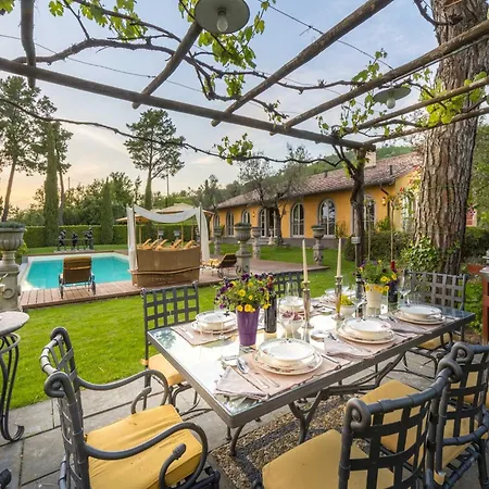 Villa Wine Estate In Hills