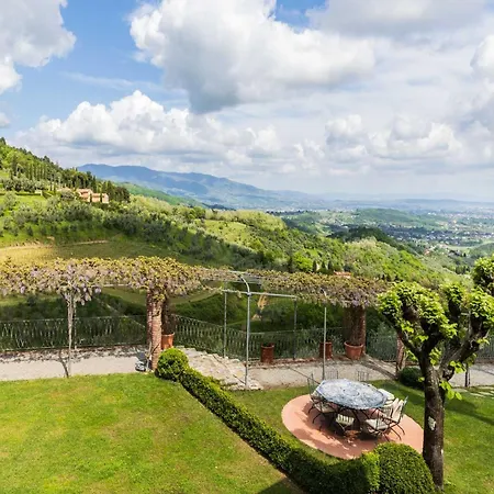 Villa Wine Estate In Hills