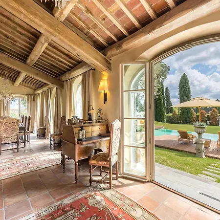 Wine Estate In Hills Lucca