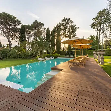 Villa Wine Estate In Hills